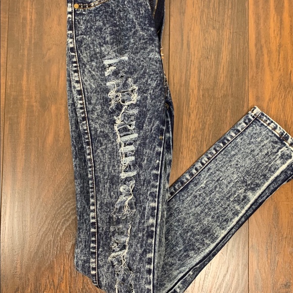 36 POINT 5 - Picture 3 of 4